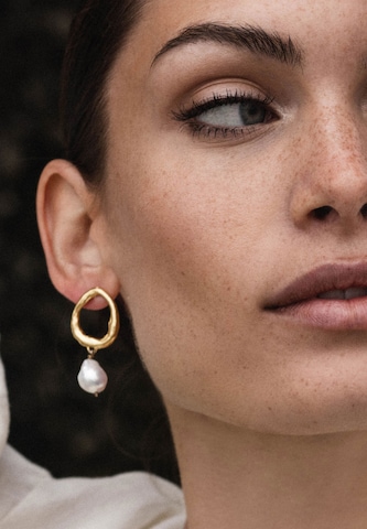 Haze&Glory Earrings 'La Pearl' in Gold: front