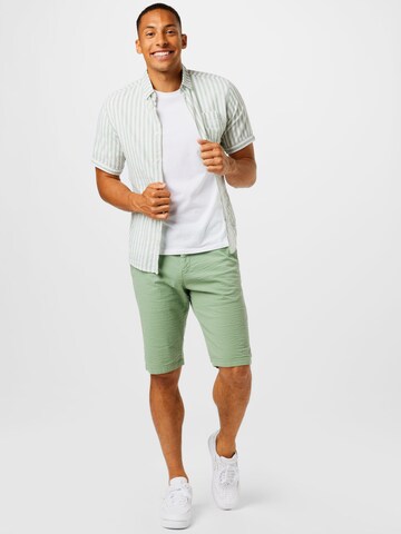 TOM TAILOR Regular Shorts 'Josh' in Grün