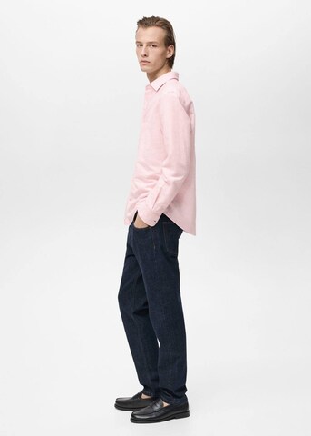 MANGO MAN Regular fit Button Up Shirt in Pink