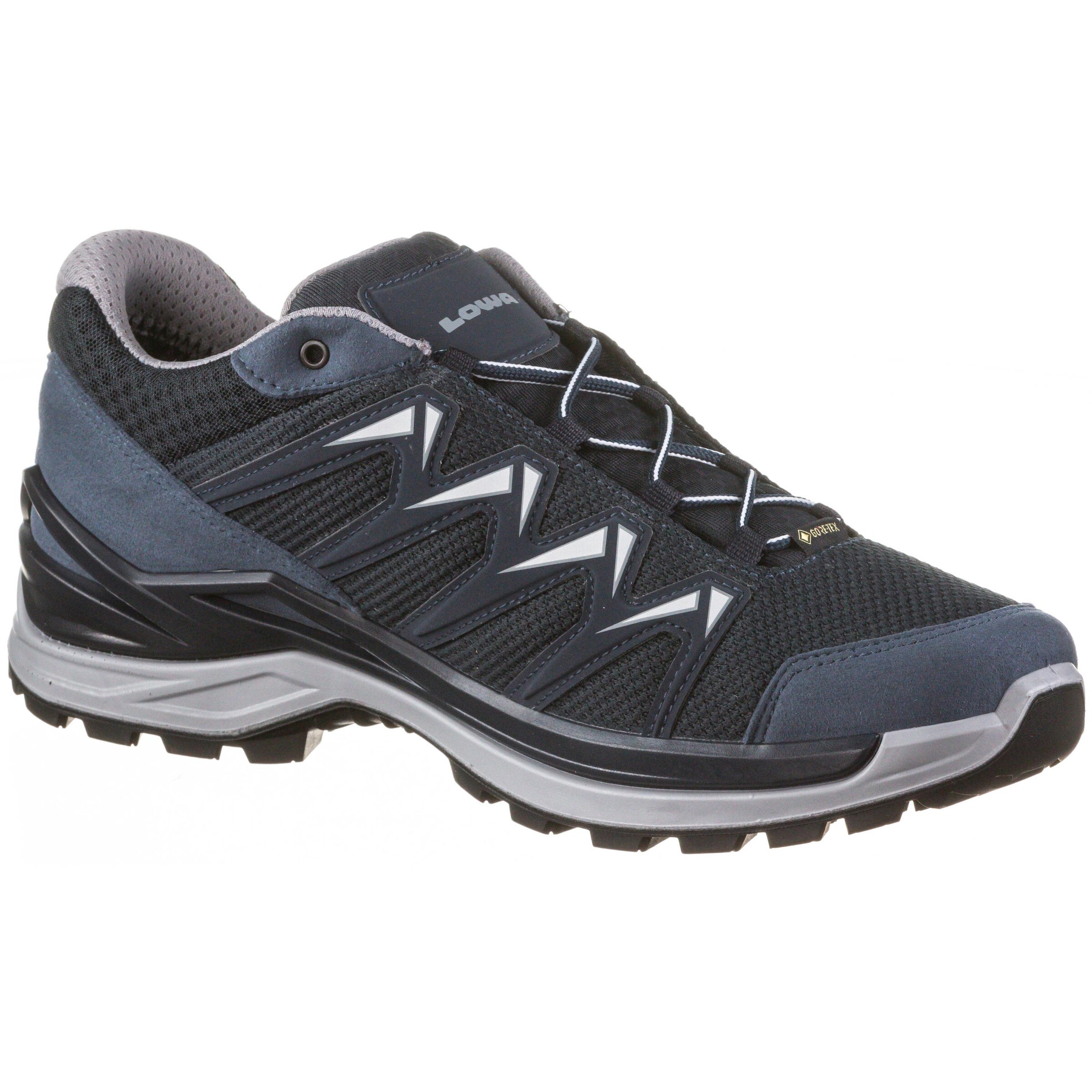 Chaussure basse 'Innox Pro' LOWA en noir