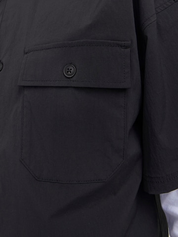 JACK & JONES Comfort fit Button Up Shirt 'Altitude' in Black