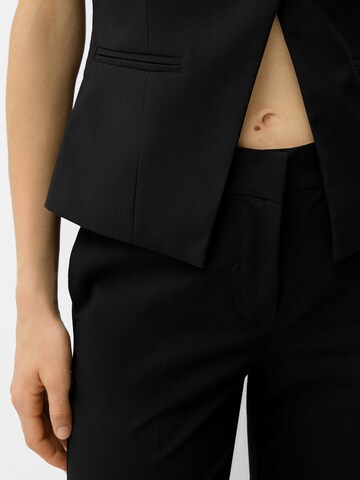 Regular Pantalon à plis Bershka en noir
