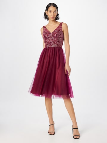 Robe de cocktail Laona en rouge : devant