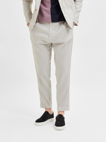 SELECTED HOMME Regular Pleat-Front Pants in Grey: front