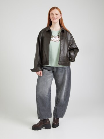 Levi's® Plus Μπλουζάκι 'The Perfect' σε πράσινο