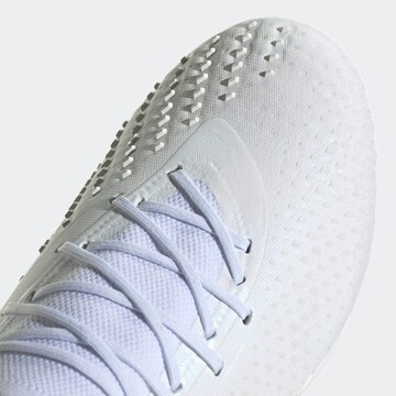 ADIDAS PERFORMANCE - Chuteira 'Predator Accuracy.1 Firm Ground' em branco