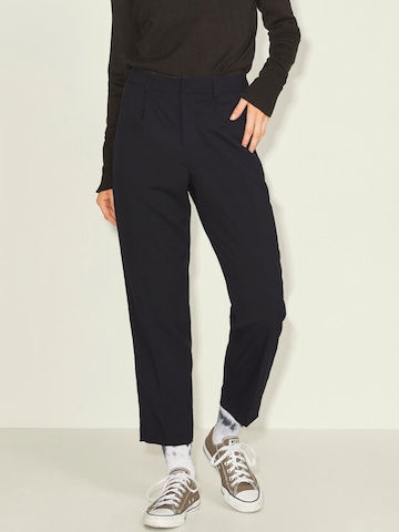 JJXX Regular Pleat-front trousers 'Chloe' in Black