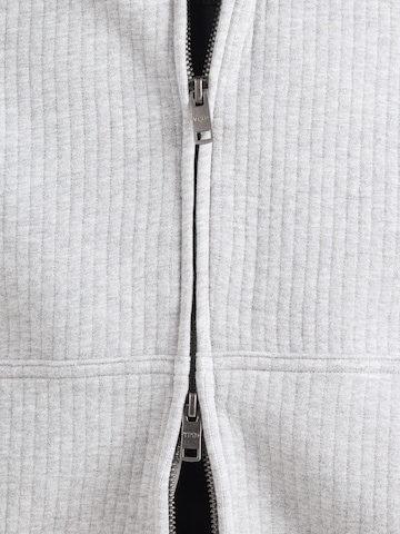 Abercrombie & Fitch Кофта на молнии в Белый