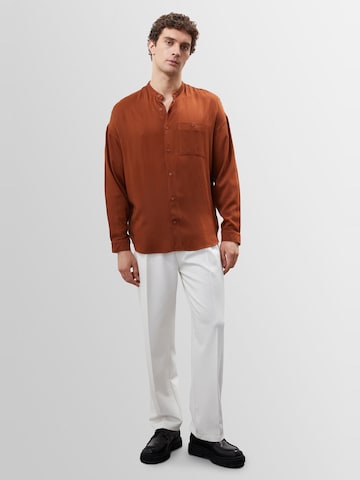 Antioch Regular fit Button Up Shirt in Brown