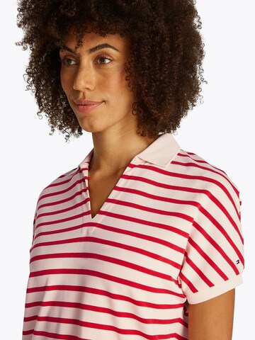 TOMMY HILFIGER Футболка в Красный