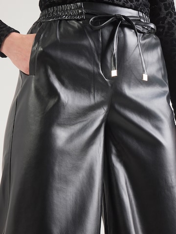 ABOUT YOU Široke hlačnice Hlače 'Fenna' | črna barva