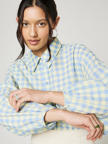 florence by mills exclusive for ABOUT YOU Blúzka 'Gingham' - Modrá