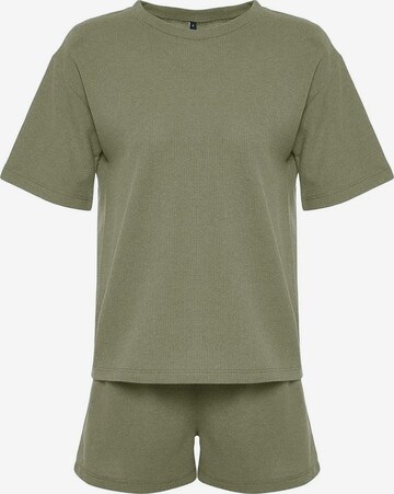 Trendyol - Pijama de pantalón corto en verde: frente