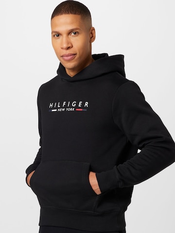 TOMMY HILFIGER Bluzka sportowa 'NEW YORK' w kolorze czarny: przód