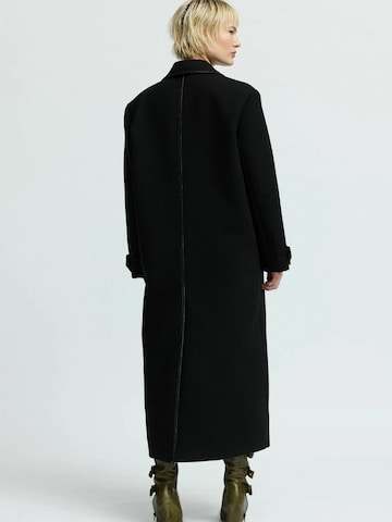 Cappotto di mezza stagione ' HelmaRS ' di Résumé in nero