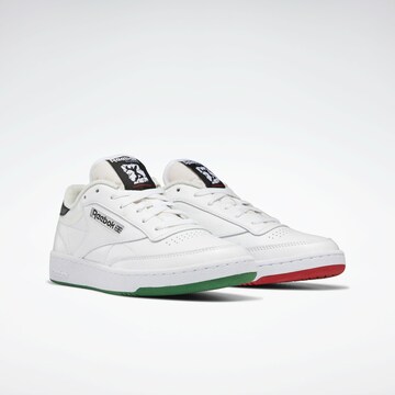 Sneaker low 'Club C 85' de la Reebok pe alb