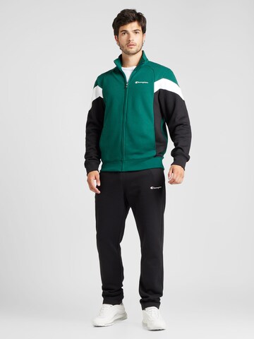 Champion Authentic Athletic Apparel - Chándal en verde: frente