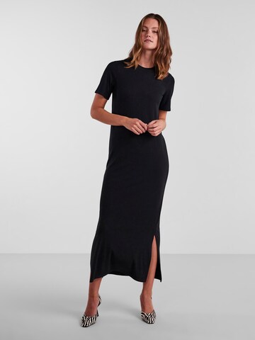PIECES Φόρεμα 'Kylie' σε μαύρο: μπροστά