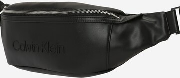 Calvin Klein Magväska i svart