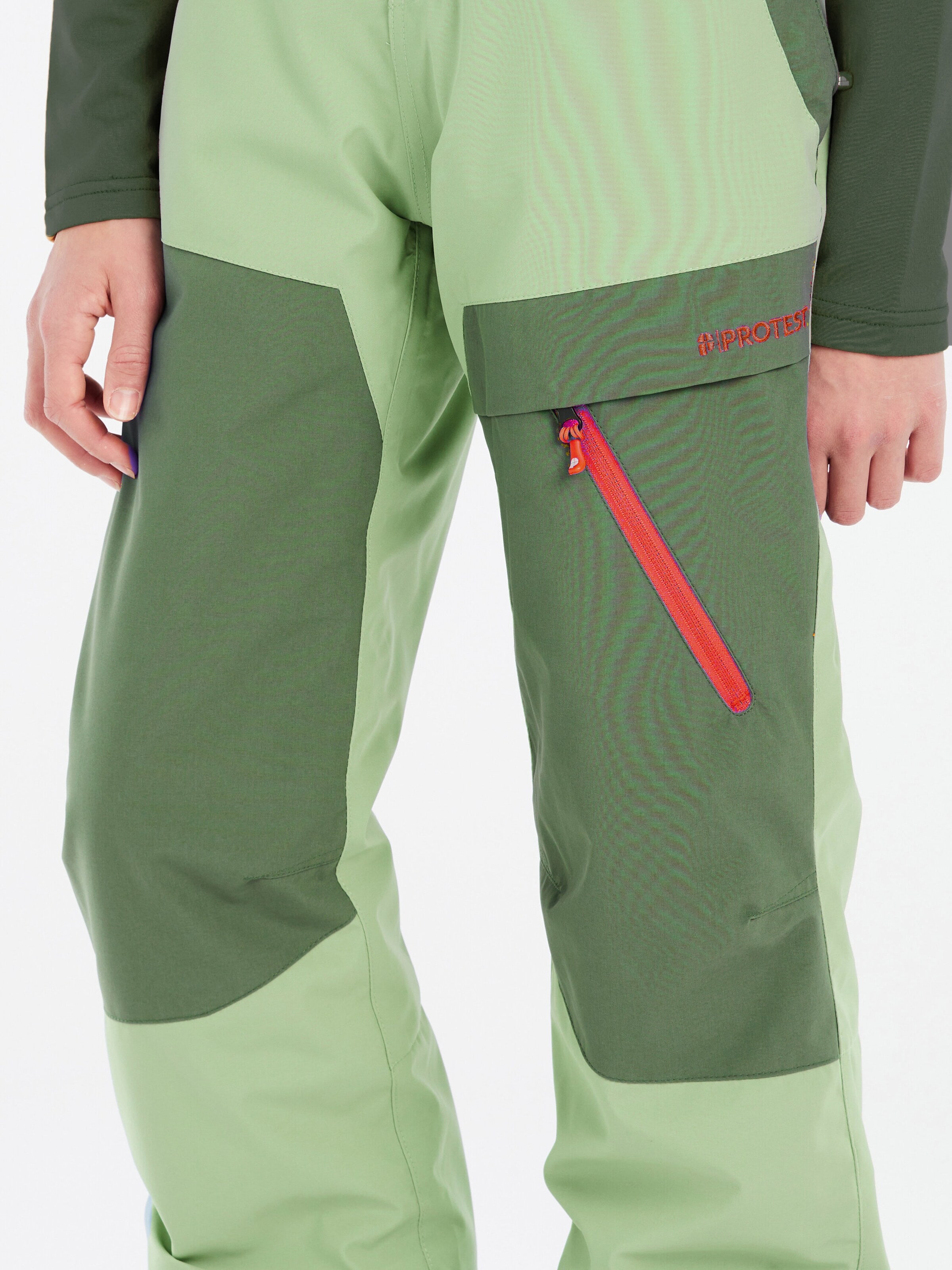 Regular Pantalon de sport 'PRTRAIDER JR' PROTEST en vert