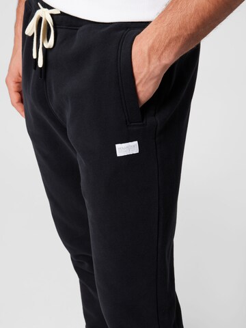 HOLLISTER Tapered Pants in Black