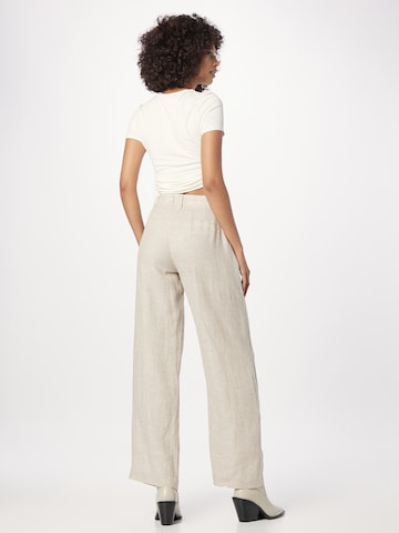 Gina Tricot Loose fit Pleat-front trousers 'Denise' in Beige