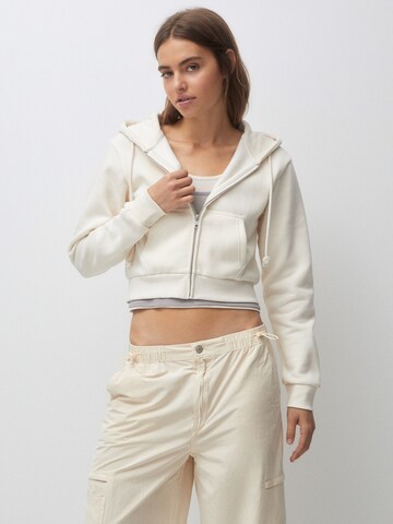 Pull&Bear Zip-Up Hoodie in White: front