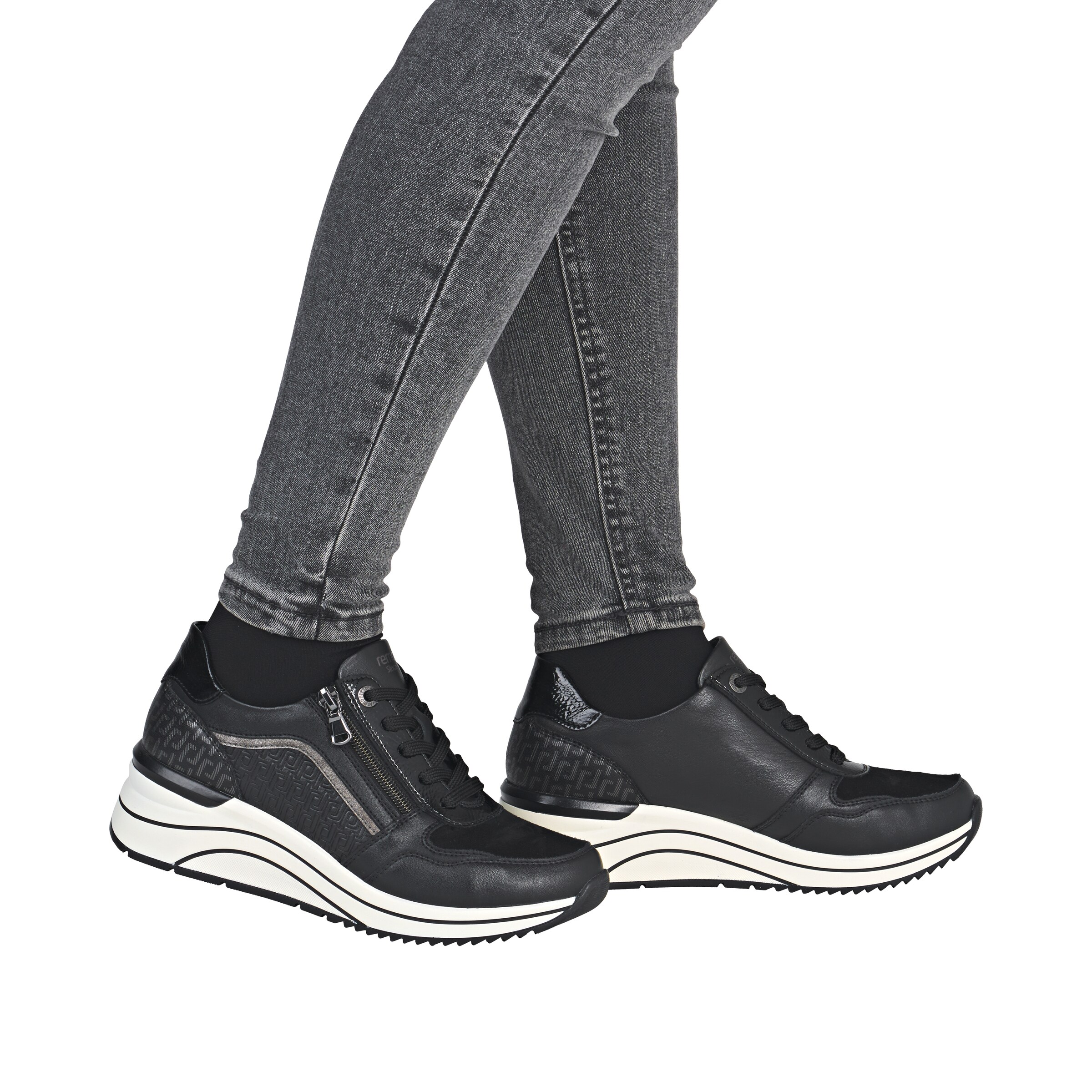 REMONTE Sneaker 'D0T16' in Schwarz