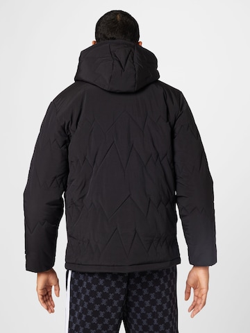 PUMA Sportjacke in Schwarz