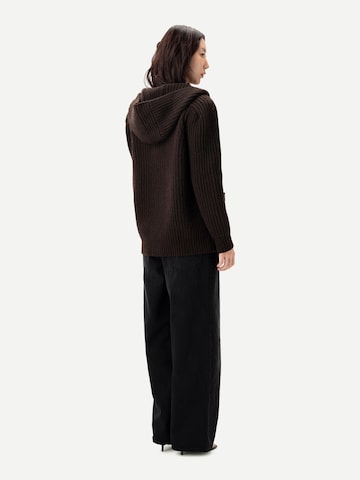 GOBI Cashmere - Cárdigan 'Wide-Shoulder Hooded Cashmere Cardigan' en marrón