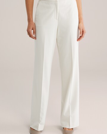 WE Fashion Široke hlačnice Hlače z naborki | bela barva: sprednja stran