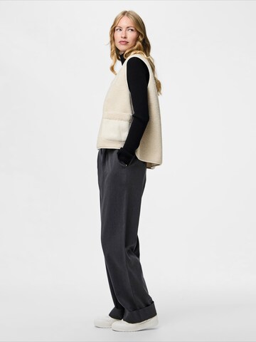 PIECES Vest 'PCJUNE' in Beige