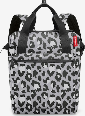 REISENTHEL Backpack in Grey: front