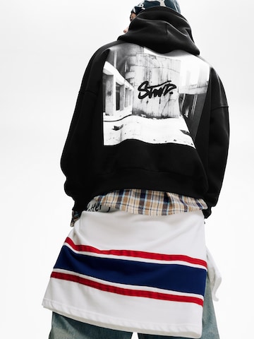Felpa 'STWD' di Pull&Bear in nero