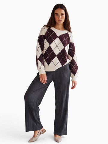 VERO MODA Свитер в Бежевый