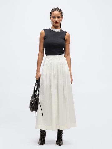 Gina Tricot - Falda en blanco