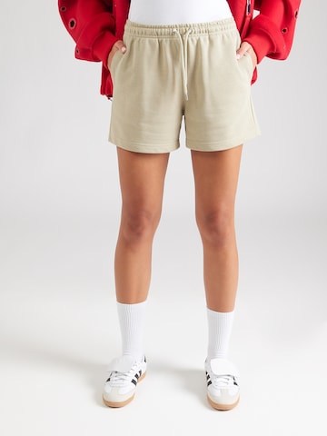 GANT Szabványos Nadrág - bézs: elől