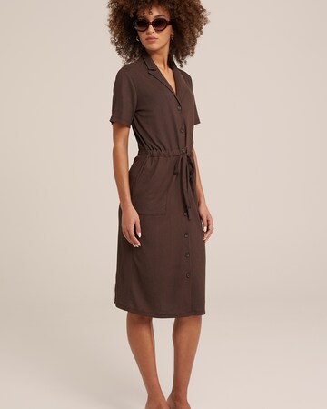 WE Fashion Платье в Коричневый: спереди