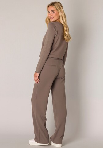 BASE LEVEL Wide leg Pants in Grey