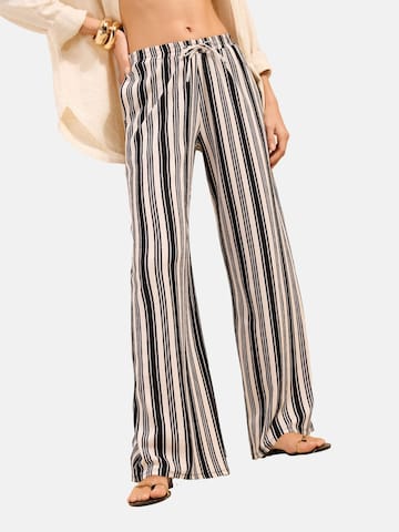 Friends Like These Loose fit Trousers in Black: front