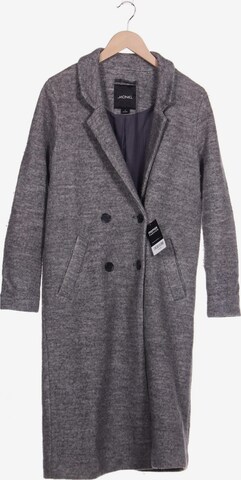 Monki Jacket & Coat in S in Grey: front