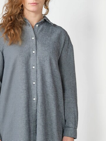 Klitmøller Collective Shirt ' OFELIA ' in Black: front
