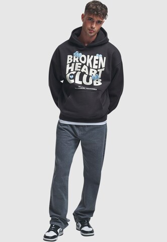 2Y Studios Sweatshirt 'Broken Heart Club' in Black