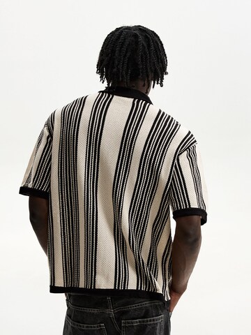Bershka Comfort fit Button Up Shirt in White