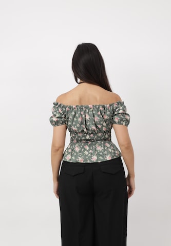 Camicia da donna di Elara in verde