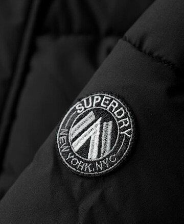 Superdry Winterparka 'City Chevron' in Zwart