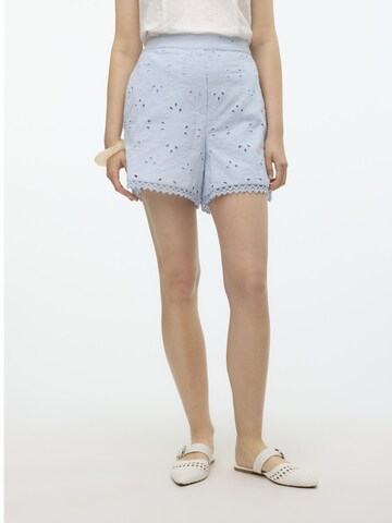 Regular Pantalon VERO MODA en bleu : devant