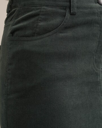 WE Fashion Skirt in Green