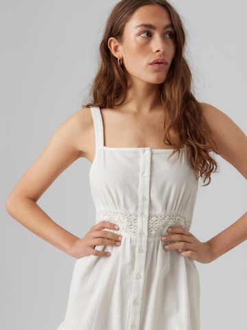 Vero Moda Petite Poletna obleka 'MILAN' | bela barva