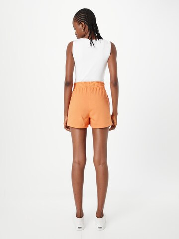 Gina Tricot Regular Shorts 'Remi' in Orange